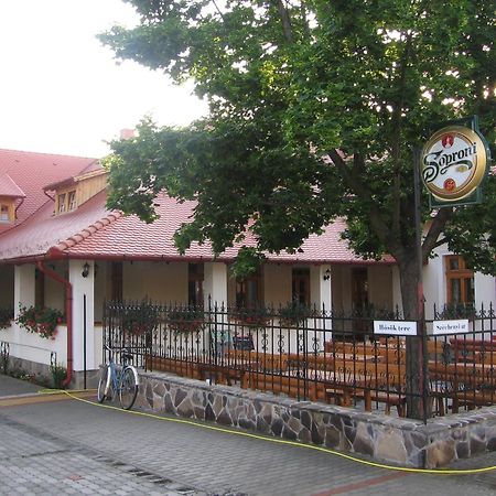 Racz Fogado Hotel Kisoroszi Exterior photo